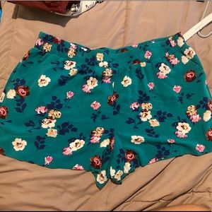 Apt 9 floral flowy shorts size XL